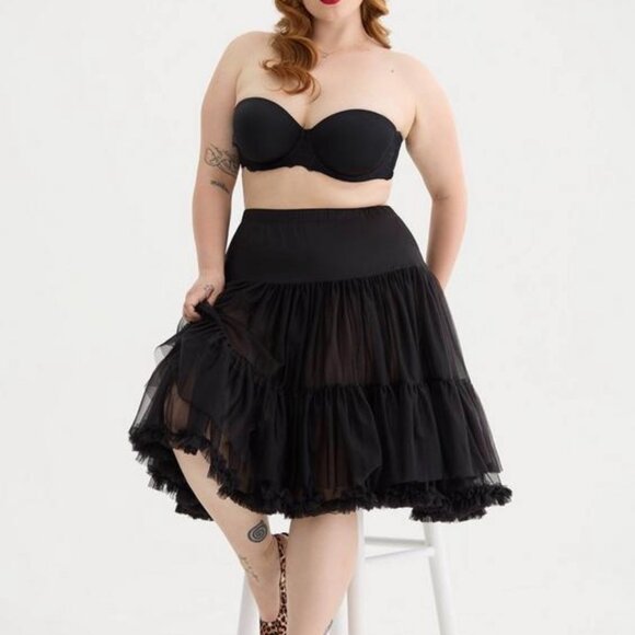 Retro Chic Crinoline Skirt - Torrid - Deep Black Size 0 - Picture 2 of 8